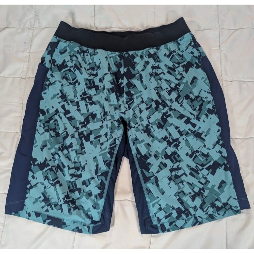 Lululemon Men’s Large T.H.E. Linerless Shorts Blue Teal Camo Geometric Pattern